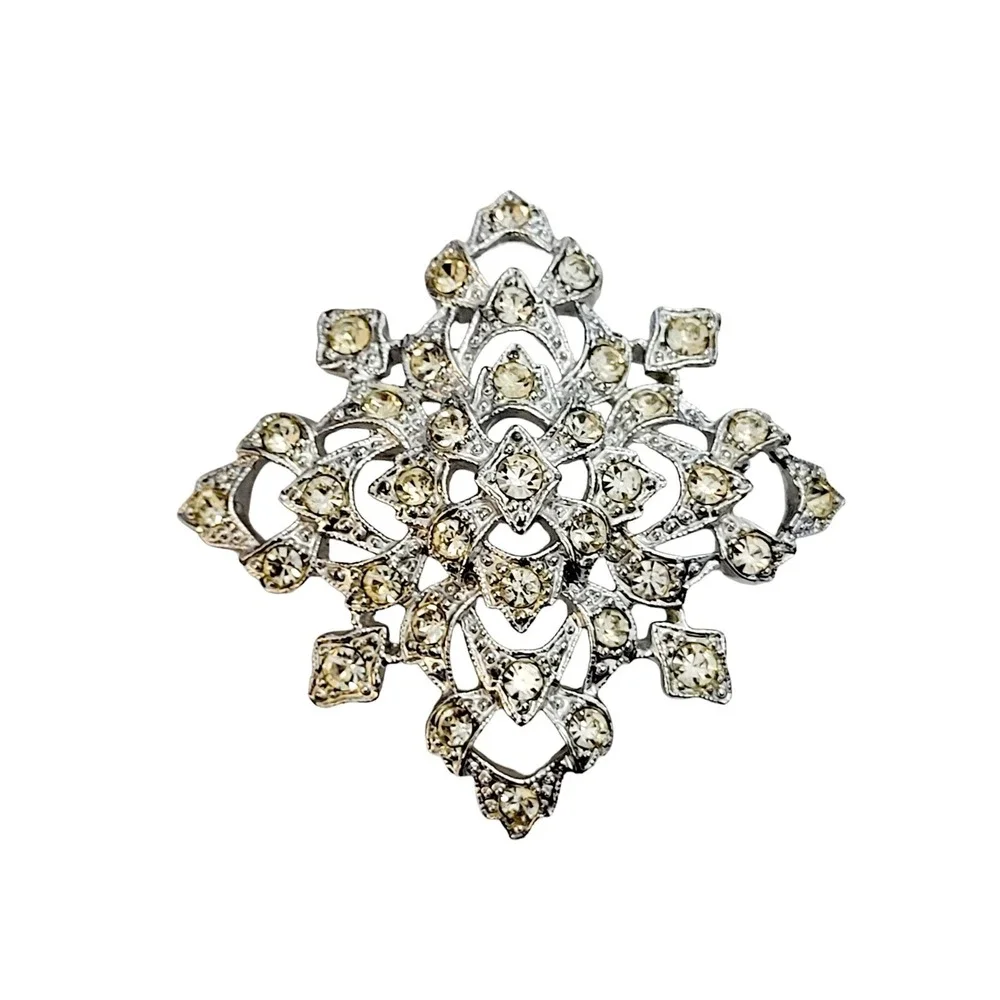 Vintage Sarah Coventry Signed Brooch Pin‎ Clear Rhinestones Leading Lady 1970